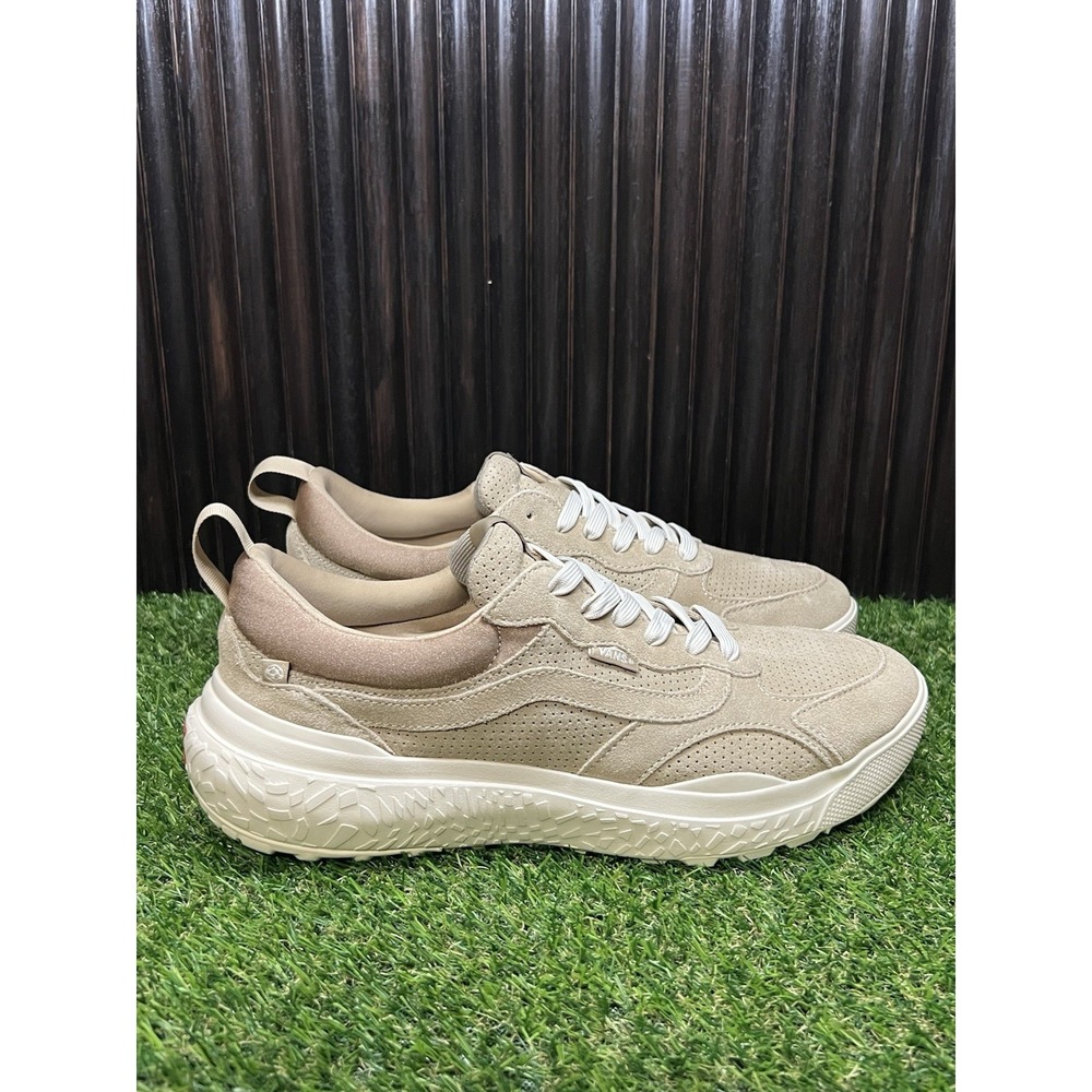 Size 11.5 - Vans UltraRange Neo VR3 MTE Cornstalk VN000CWESQ7 Mens